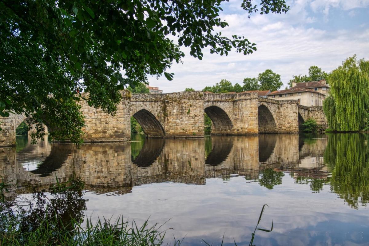 Tranquille Vienne Gites A Chirac Dept Charente מראה חיצוני תמונה